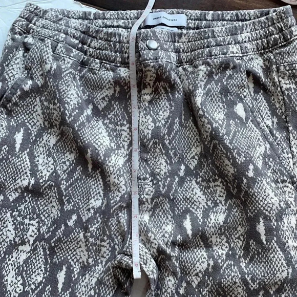 Urban Outfitters snakeskin print pants Zip front Drawstring at waist Size S - Picture 7 of 14